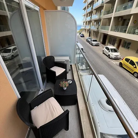 Sea Breeze, Spacious 2-Bedroom Lux Seaside Apartments St. Paul's Bay Exterior photo