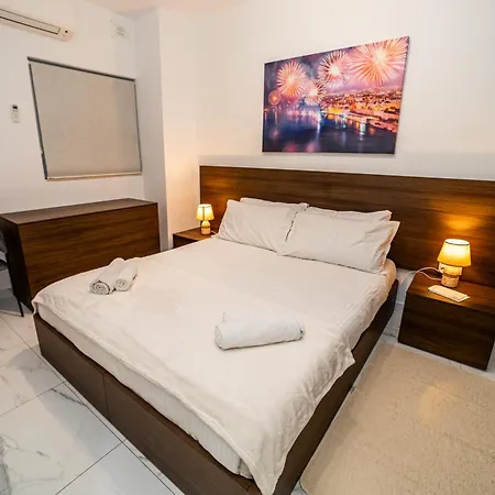Sea Breeze, Spacious 2-Bedroom Lux Seaside Apartments St. Paul's Bay Exterior photo