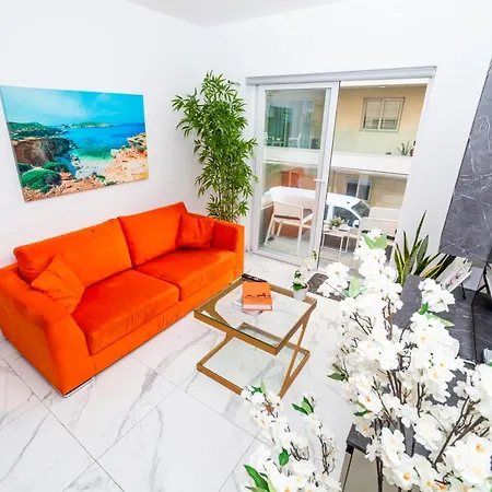 Sea Breeze, Spacious 2-Bedroom Lux Seaside Apartments St. Paul's Bay Exterior photo