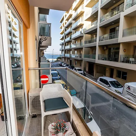 Sea Breeze, Spacious 2-Bedroom Lux Seaside Apartments St. Paul's Bay Exterior photo