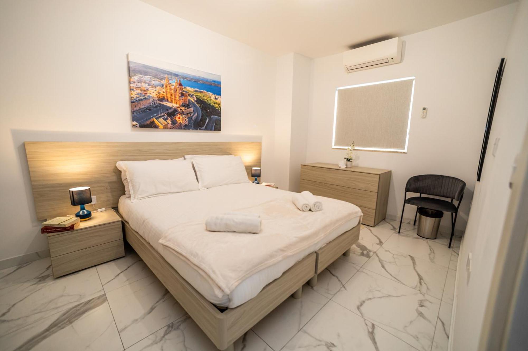 Apartment Sea Breeze, Spacious 2-bedroom Lux Seaside