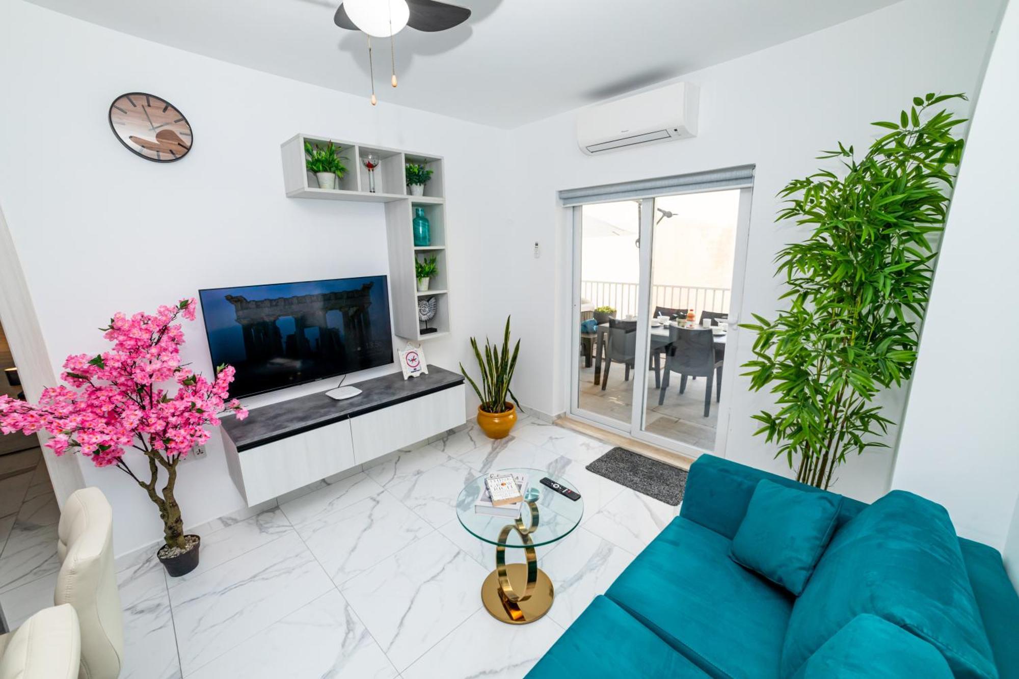 Sea Breeze, Spacious 2-bedroom Lux Seaside *