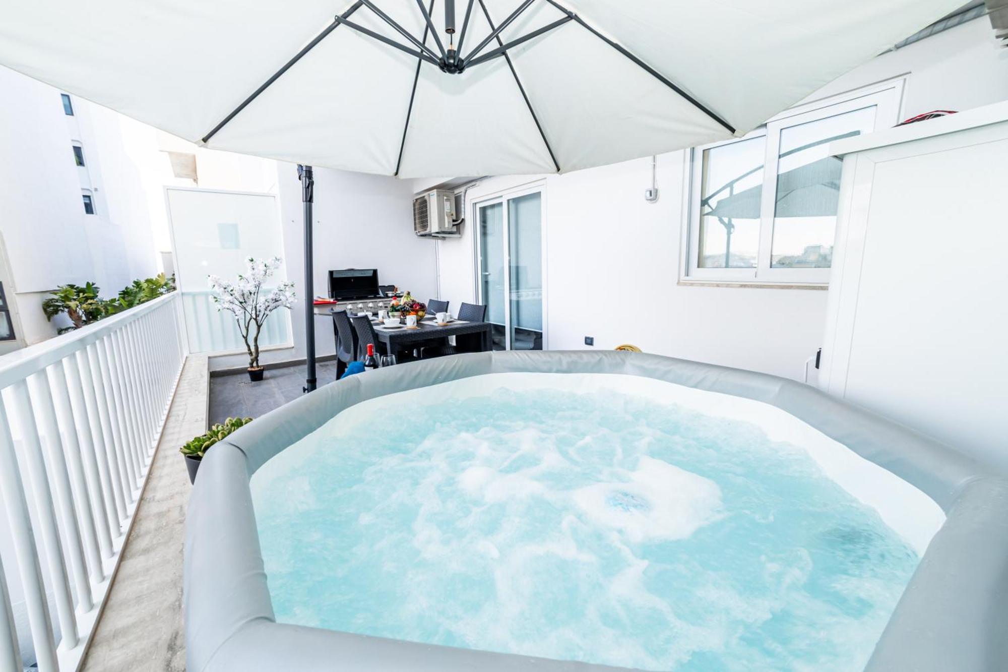Sea Breeze, Spacious 2-bedroom Lux Seaside *